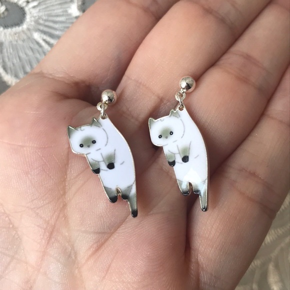 🐈🌱MEOW🌱🐈Hung Out to Dry Cat Earrings - Picture 2 of 5